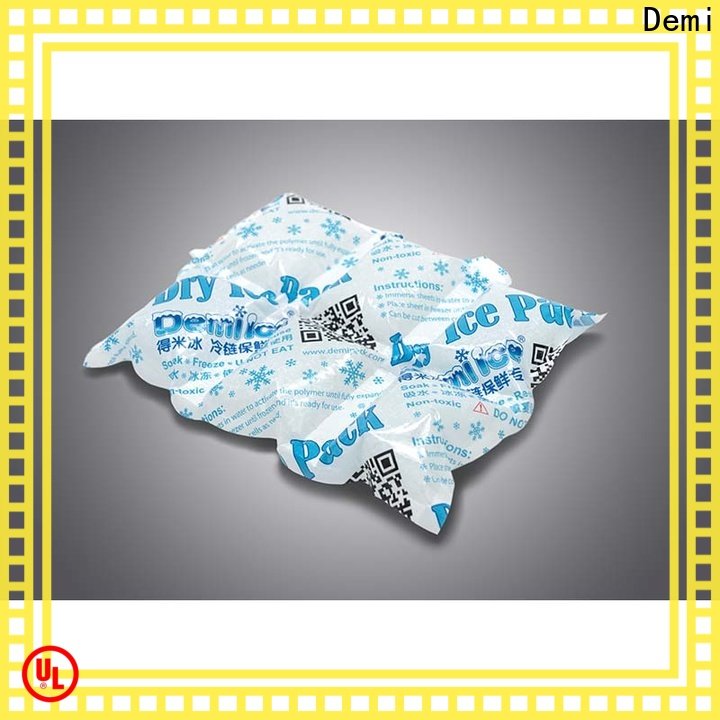 Demi food ice blankets to absorb excess water for indoor