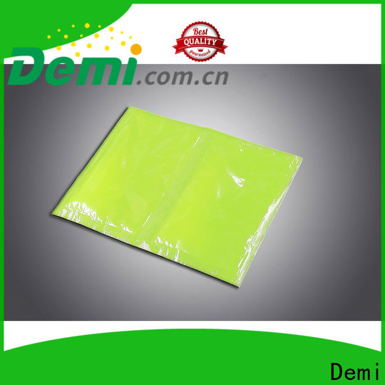 Demi soaker pads to prevent spillage for meat