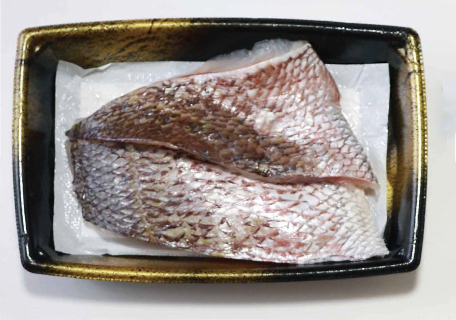 Demi designed food absorbent pad to absorb excess moisture for cut fish fillets