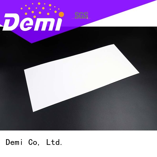Demi design absorbent food pad to absorb excess moisture for cut fish fillets